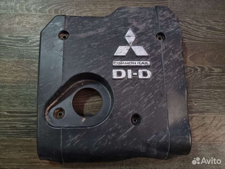 Крышка двигателя 4D56 Mitsubishi L200