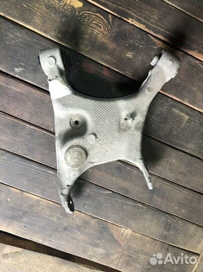 Задний правый рычаг bmw е65