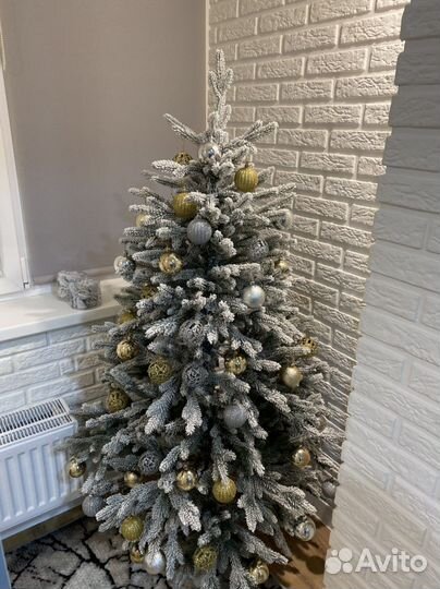 Новогодняя искуственная елочка