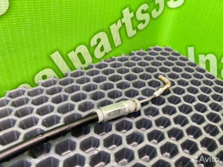 Трос замка двери передний левый Mazda Mpv LW5W