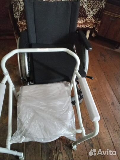 Санитарный стул