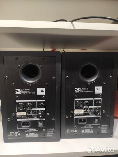 Jbl lsr305 студийные мониторы