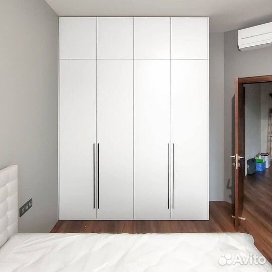 Распашной шкаф