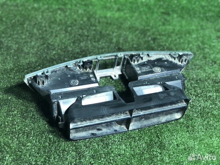 Дефлектор торпедо mercedes w221