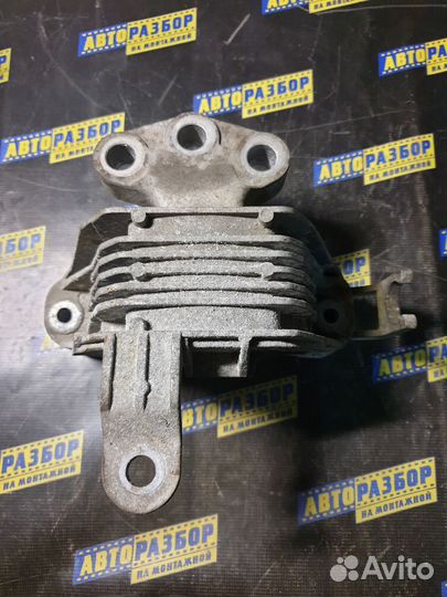 Опора подушка двигателя правая Opel Astra J