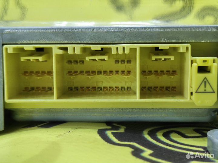 Блок управления Airbag Toyota Camry ACV30 2AZ-FE