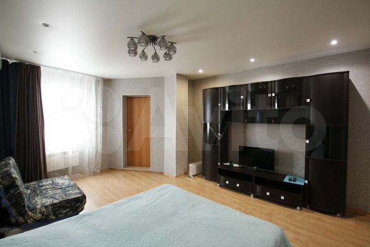 1-к. квартира, 64 м², 10/18 эт.