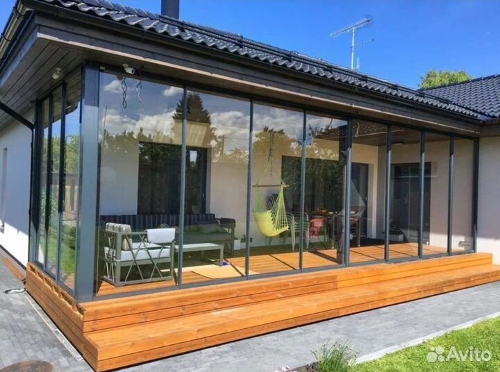 Безрамное остекление террасы