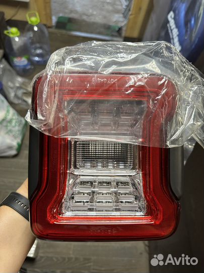 Комплект задних фонарей Jeep Wrangler