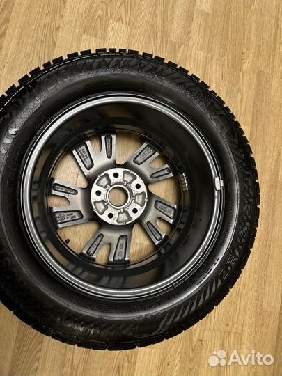 Kumho 722 215/60 R16 95V