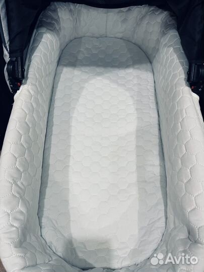 Коляска Riko Basic Bella Life 3в1 цвет Серый