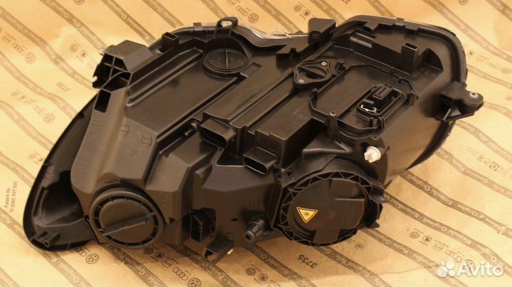 Фара Mercedes CL W216 BI-xenon AMG