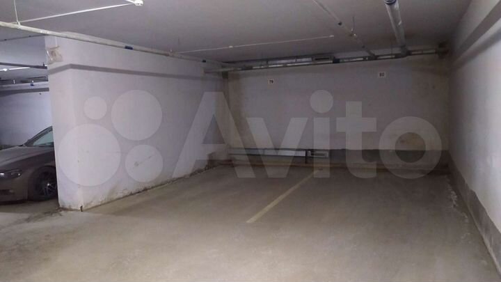 Машиноместо, 13 м²