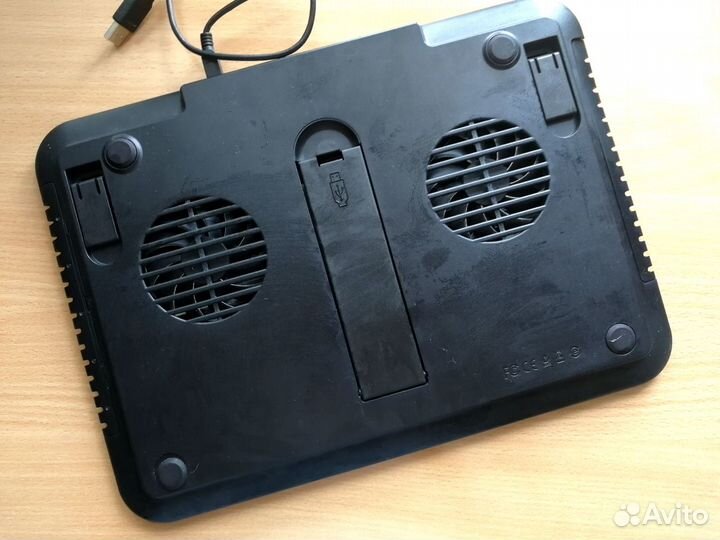 Подставка под ноутбук Targus охлаждение б/у