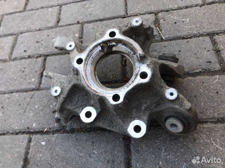 BMW X3 G01 задний кулак опора