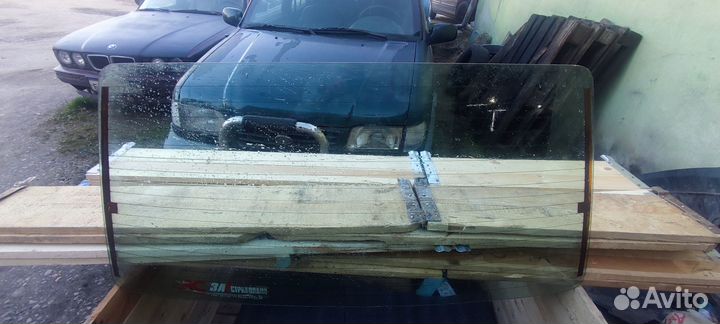 Заднее стекло skoda fabia 1996