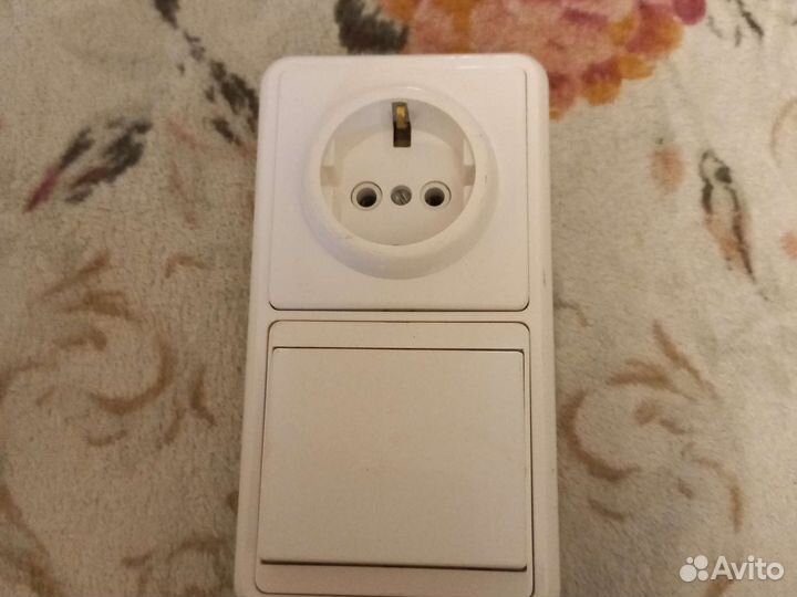 Розетка выключатель