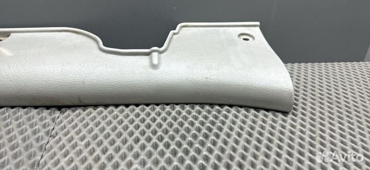 Накладка внутр на порог перед лев Kia Rio 1 рест. 03 1.5 л., A5D