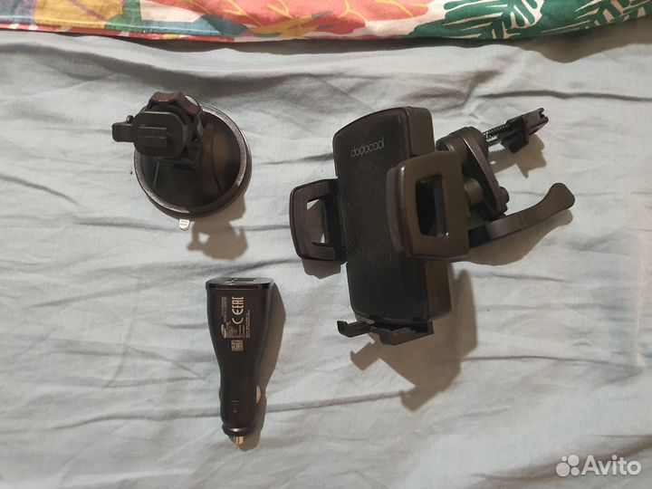 Держатель IQ + зарядное устройство Samsung для а/м