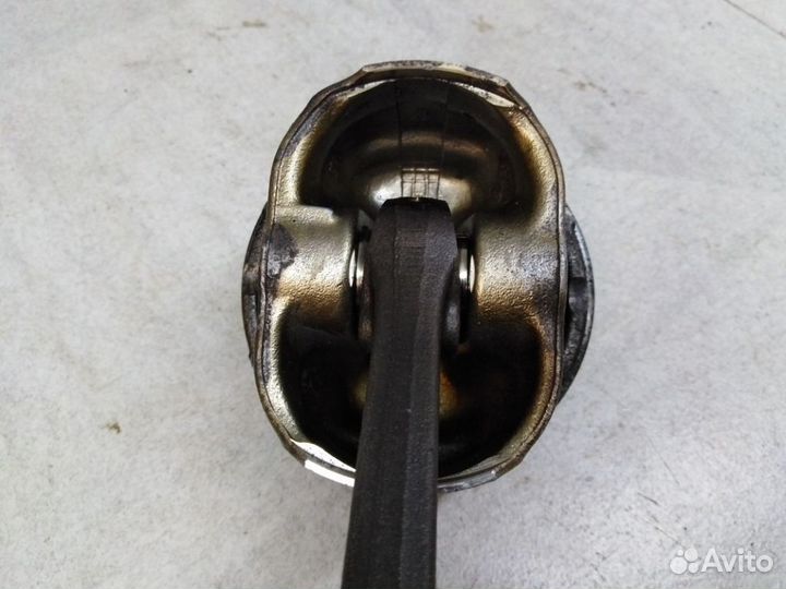 Поршень с шатуном