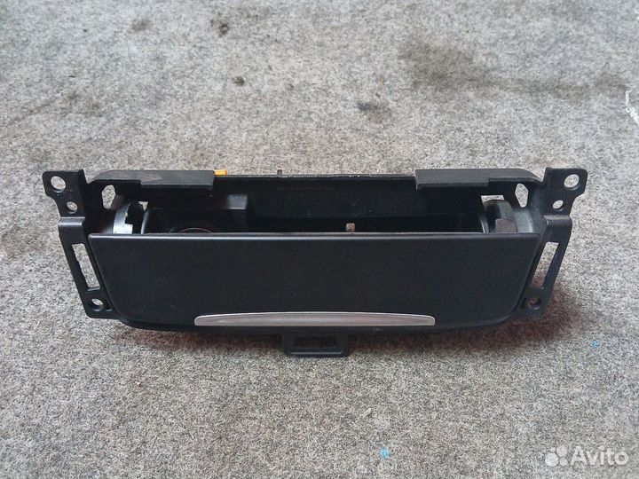 Карман / пепельница в торпедо Ford Mondeo 4