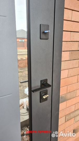 Металлическая входная дверь с установкой в подарок