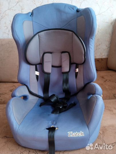 Автомобильное кресло