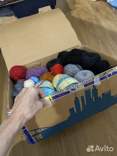 Коробка пряжи (нитки) для вязания