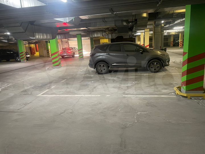 Машиноместо, 18 м²