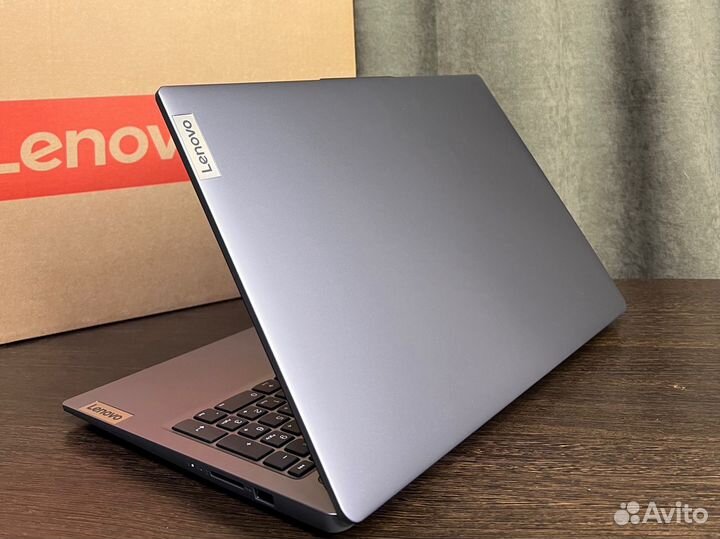 Новый Lenovo i3-1305u/8/256gb