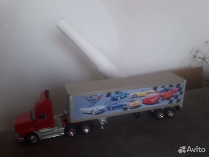 Колекционная модель грузовика MaCK