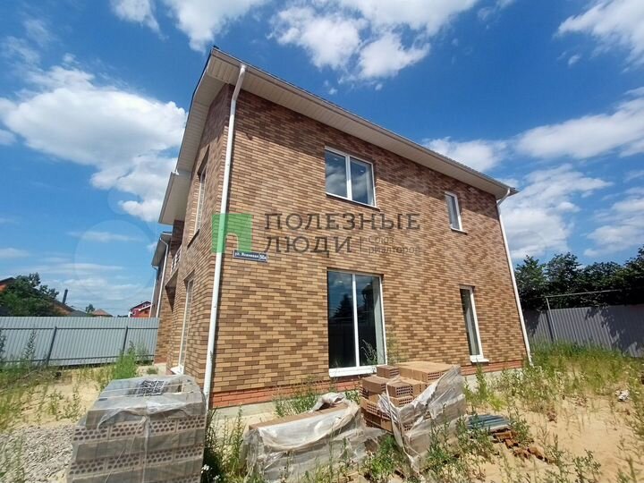 Коттедж 185 м² на участке 5 сот.