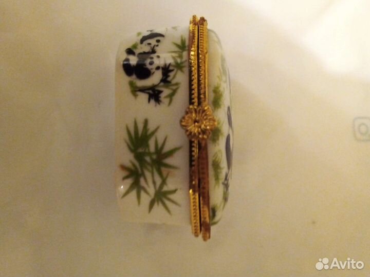 Шкатулка фарфоровая