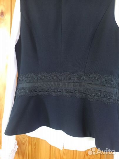 Жилет и блузка 