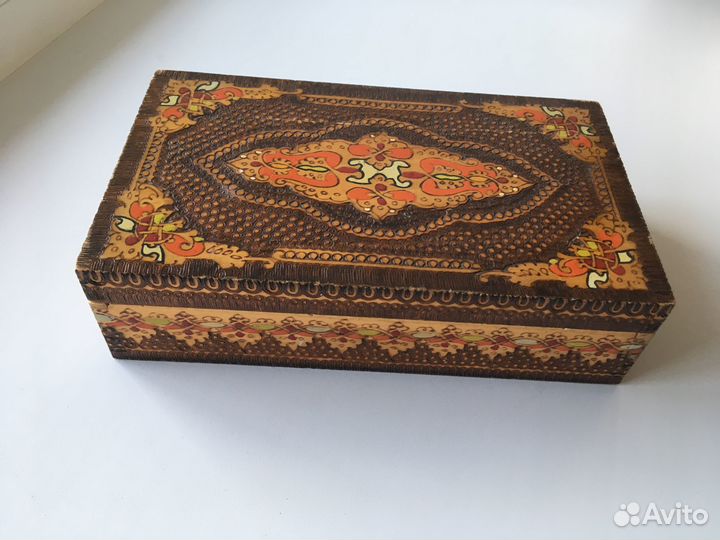 Шкатулка 1973 г Болгария дерево резьба выжигание р