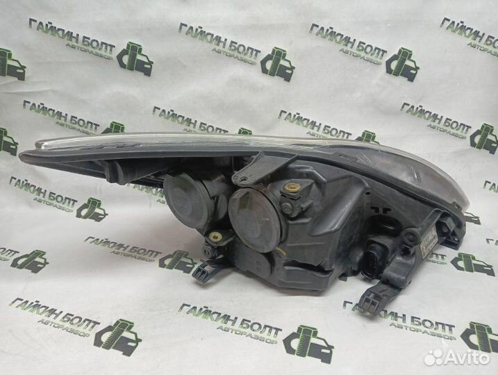 Фара галогеновая передняя левая Ford Focus хэтчбек