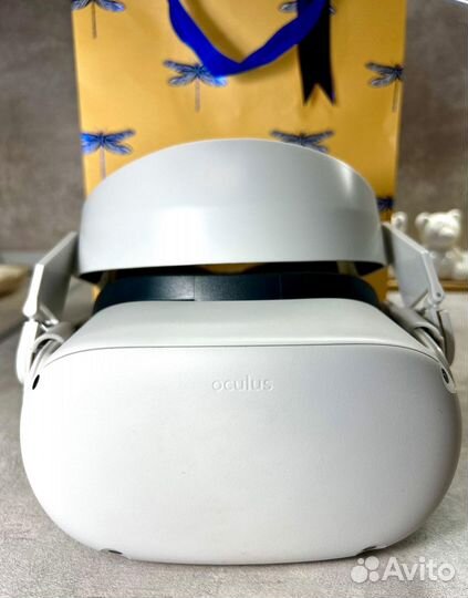 VR очки Oculus Quest 2 64 Gb в отличном состоянии