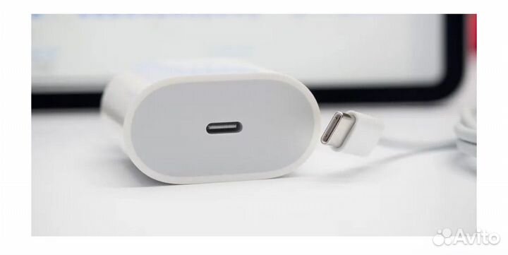 Оригинальный блок iPhone mhje3ZM/A