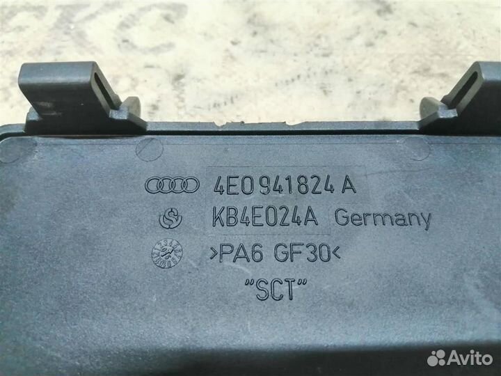 Блок предохранителей Audi A8 D3 4E 2004-2010