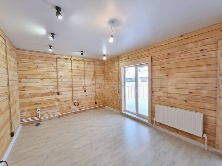 Дом 107 м² на участке 8,6 сот.