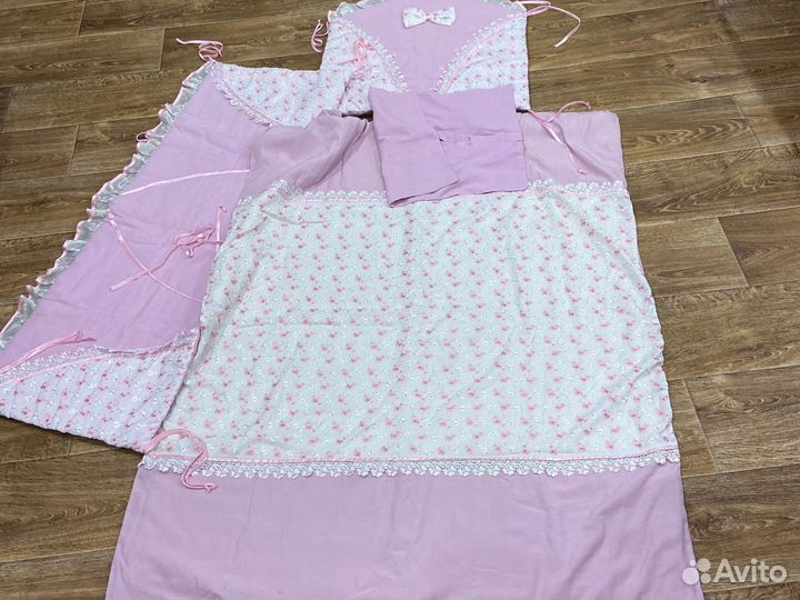 Детский набор в кроватку