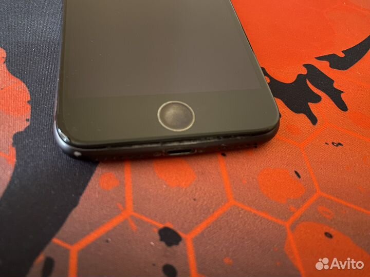 Телефон iPhone 8 64 gb