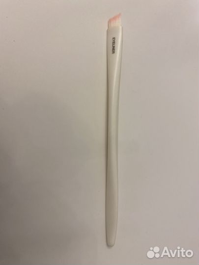 Кисть для макияжа глаз