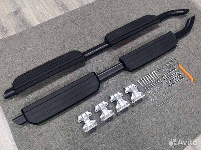 Пороги для Land Rover Defender