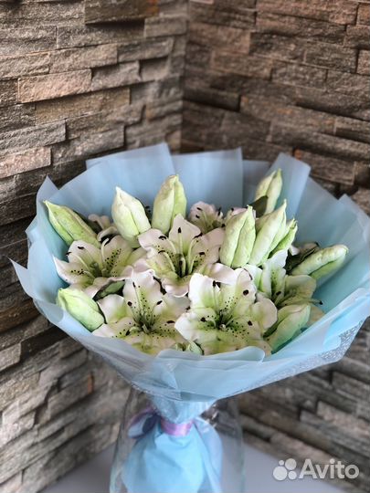 Зефирный букет пионов