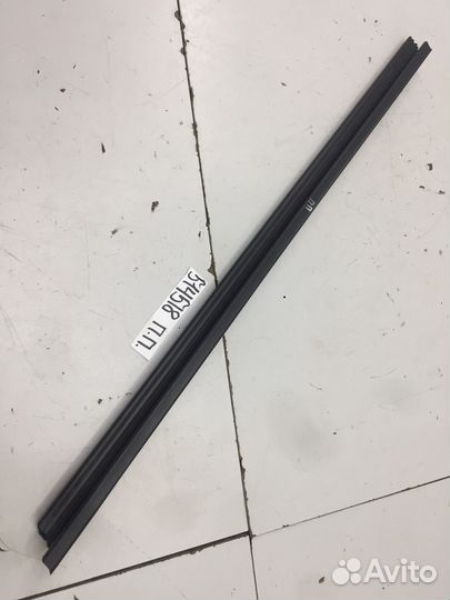 Накладка двери внутренняя передняя правая