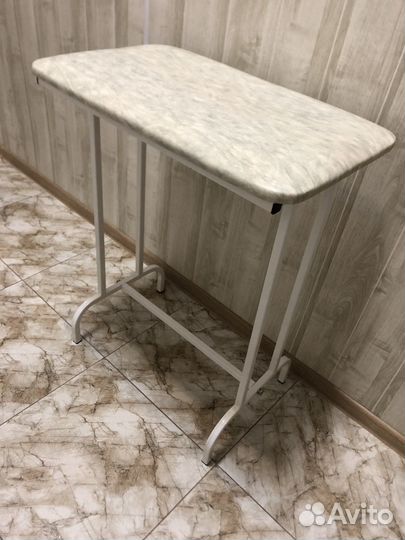 Столик процедурный