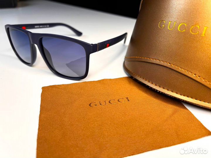 Очки Gucci солнцезащитные