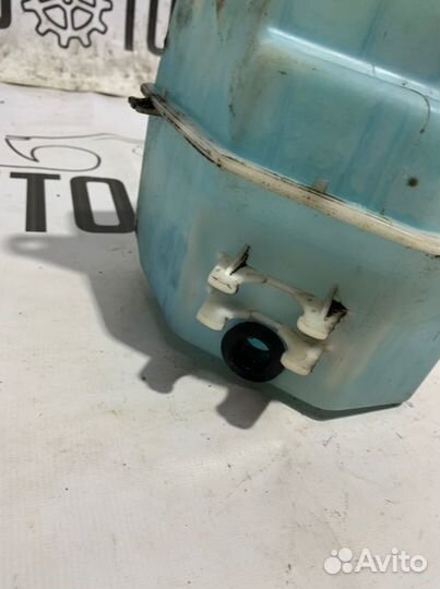 Бачок омывателя Hyundai Elantra XD G4ED 2004