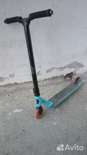 Самокат и детский велосипед продаëтся всë вместе